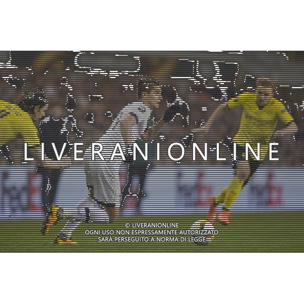Tottenham Hotspur\'s Erik Lamela in action during todays match Photographer Craig Mercer/CameraSport Football - UEFA Europa League Round of 16 Second Leg - Tottenham Hotspur v Borussia Dortmund - Thursday 17th March 2016 - White Hart Lane - London © CameraSport - 43 Linden Ave. Countesthorpe. Leicester. England. LE8 5PG - Tel: +44 (0) 116 277 4147 - admin@camerasport.com - www.camerasport.com AG ALDO LIVERANI SAS ONLY ITALY