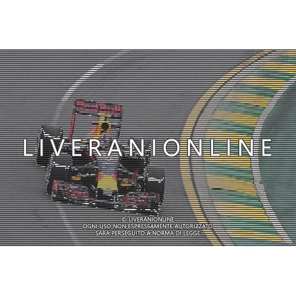Daniil Kvyat (RUS) Red Bull Racing RB12. 18.03.2016. Formula 1 World Championship, Rd 1, Australian Grand Prix, Albert Park, Melbourne, Australia, Practice Day. - www.xpbimages.com, EMail: requests@xpbimages.com - copy of publication required for printed pictures. Every used picture is fee-liable. © Copyright: Charniaux / XPB Images /Agenzia Aldo Liverani s.a.s./ONLY ITALY-EDITORIAL USE ONLY