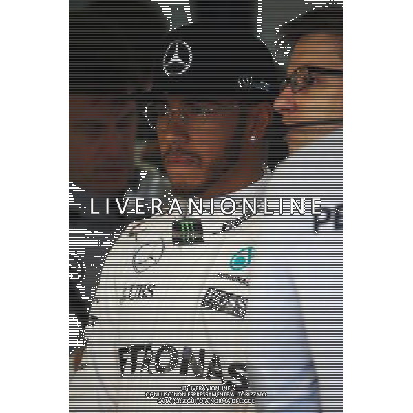 Lewis Hamilton (GBR) Mercedes AMG F1. 18.03.2016. Formula 1 World Championship, Rd 1, Australian Grand Prix, Albert Park, Melbourne, Australia, Practice Day. - www.xpbimages.com, EMail: requests@xpbimages.com - copy of publication required for printed pictures. Every used picture is fee-liable. © Copyright: Batchelor / XPB Images /Agenzia Aldo Liverani s.a.s./ONLY ITALY-EDITORIAL USE ONLY