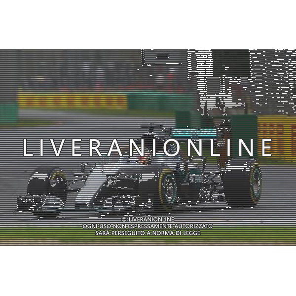 Lewis Hamilton (GBR) Mercedes AMG F1 W07 Hybrid. 18.03.2016. Formula 1 World Championship, Rd 1, Australian Grand Prix, Albert Park, Melbourne, Australia, Practice Day. - www.xpbimages.com, EMail: requests@xpbimages.com - copy of publication required for printed pictures. Every used picture is fee-liable. © Copyright: Photo4 / XPB Images /Agenzia Aldo Liverani s.a.s./ONLY ITALY-EDITORIAL USE ONLY