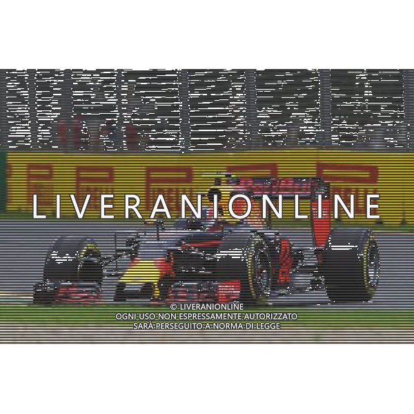 Daniil Kvyat (RUS) Red Bull Racing RB12. 18.03.2016. Formula 1 World Championship, Rd 1, Australian Grand Prix, Albert Park, Melbourne, Australia, Practice Day. - www.xpbimages.com, EMail: requests@xpbimages.com - copy of publication required for printed pictures. Every used picture is fee-liable. © Copyright: Photo4 / XPB Images /Agenzia Aldo Liverani s.a.s./ONLY ITALY-EDITORIAL USE ONLY