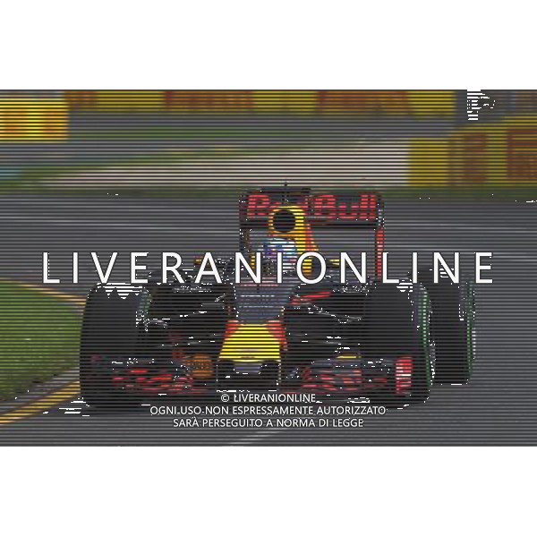 Daniel Ricciardo (AUS) Red Bull Racing RB12. 18.03.2016. Formula 1 World Championship, Rd 1, Australian Grand Prix, Albert Park, Melbourne, Australia, Practice Day. - www.xpbimages.com, EMail: requests@xpbimages.com - copy of publication required for printed pictures. Every used picture is fee-liable. © Copyright: Photo4 / XPB Images /Agenzia Aldo Liverani s.a.s./ONLY ITALY-EDITORIAL USE ONLY