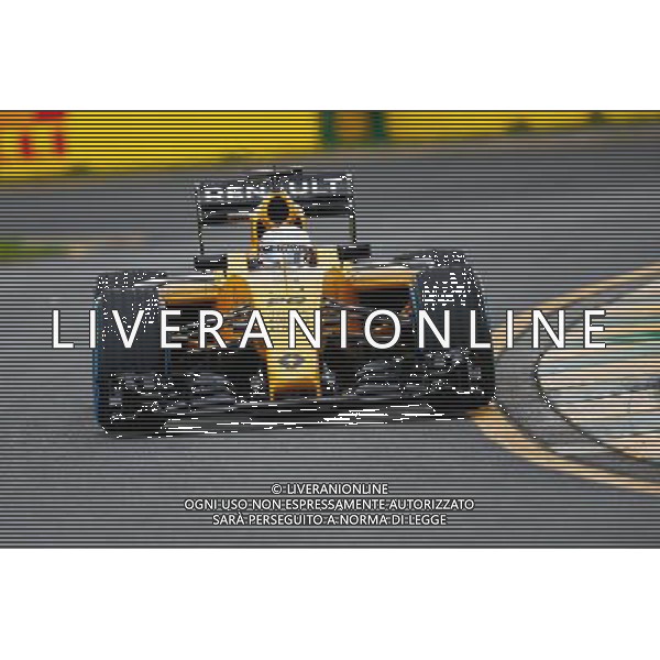Kevin Magnussen (DEN) Renault Sport F1 Team RS16. 18.03.2016. Formula 1 World Championship, Rd 1, Australian Grand Prix, Albert Park, Melbourne, Australia, Practice Day. - www.xpbimages.com, EMail: requests@xpbimages.com - copy of publication required for printed pictures. Every used picture is fee-liable. © Copyright: Moore / XPB Images /Agenzia Aldo Liverani s.a.s./ONLY ITALY-EDITORIAL USE ONLY