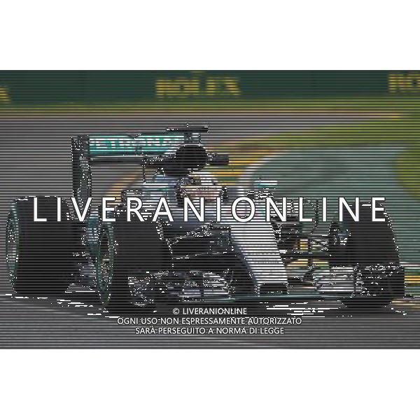 Lewis Hamilton (GBR) Mercedes AMG F1 W07 Hybrid. 18.03.2016. Formula 1 World Championship, Rd 1, Australian Grand Prix, Albert Park, Melbourne, Australia, Practice Day. - www.xpbimages.com, EMail: requests@xpbimages.com - copy of publication required for printed pictures. Every used picture is fee-liable. © Copyright: Moy / XPB Images /Agenzia Aldo Liverani s.a.s./ONLY ITALY-EDITORIAL USE ONLY