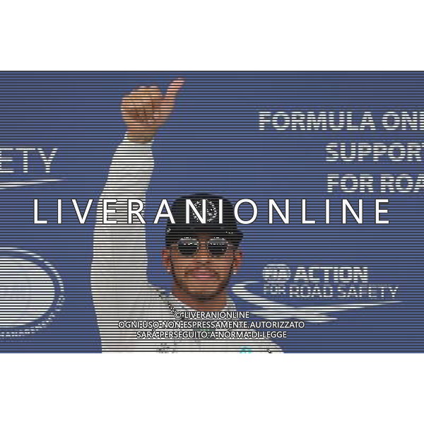 Lewis Hamilton (GBR), Mercedes AMG F1 Team 19.03.2016. Formula 1 World Championship, Rd 1, Australian Grand Prix, Albert Park, Melbourne, Australia, Qualifying Day. - www.xpbimages.com, EMail: requests@xpbimages.com - copy of publication required for printed pictures. Every used picture is fee-liable. © Copyright: Charniaux / XPB Images /Agenzia Aldo Liverani s.a.s./ONLY ITALY-EDITORIAL USE ONLY