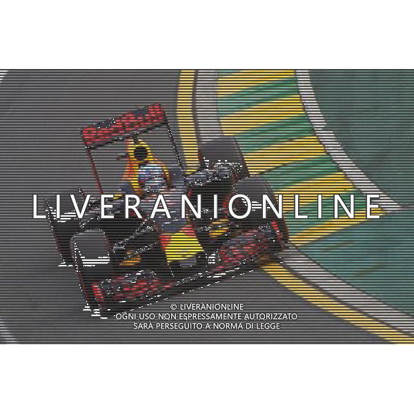 Daniel Ricciardo (AUS) Red Bull Racing RB12. 19.03.2016. Formula 1 World Championship, Rd 1, Australian Grand Prix, Albert Park, Melbourne, Australia, Qualifying Day. - www.xpbimages.com, EMail: requests@xpbimages.com - copy of publication required for printed pictures. Every used picture is fee-liable. © Copyright: Photo4 / XPB Images /Agenzia Aldo Liverani s.a.s./ONLY ITALY-EDITORIAL USE ONLY