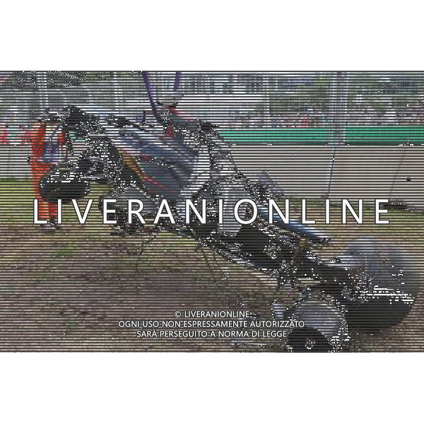 The McLaren MP4-31 of Fernando Alonso (ESP) McLaren after his race stopping crash. 20.03.2016. Formula 1 World Championship, Rd 1, Australian Grand Prix, Albert Park, Melbourne, Australia, Race Day. - www.xpbimages.com, EMail: requests@xpbimages.com - copy of publication required for printed pictures. Every used picture is fee-liable. Â© Copyright: Charniaux / XPB Images/Agenzia Aldo Liverani s.a.s./ONLY ITALY/EDITORIAL USE ONLY