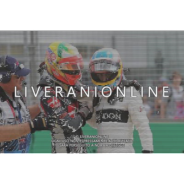 Esteban Gutierrez (MEX), Haas F1 Team and Fernando Alonso (ESP), McLaren Honda 20.03.2016. Formula 1 World Championship, Rd 1, Australian Grand Prix, Albert Park, Melbourne, Australia, Race Day. - www.xpbimages.com, EMail: requests@xpbimages.com - copy of publication required for printed pictures. Every used picture is fee-liable. Â© Copyright: Charniaux / XPB Images/Agenzia Aldo Liverani s.a.s./ONLY ITALY/EDITORIAL USE ONLY