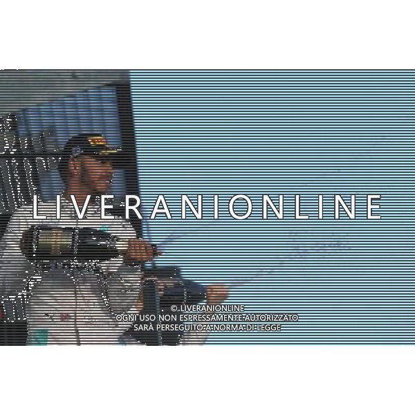 Lewis Hamilton (GBR), Mercedes AMG F1 Team 20.03.2016. Formula 1 World Championship, Rd 1, Australian Grand Prix, Albert Park, Melbourne, Australia, Race Day. - www.xpbimages.com, EMail: requests@xpbimages.com - copy of publication required for printed pictures. Every used picture is fee-liable. Â© Copyright: Charniaux / XPB Images/Agenzia Aldo Liverani s.a.s./ONLY ITALY/EDITORIAL USE ONLY