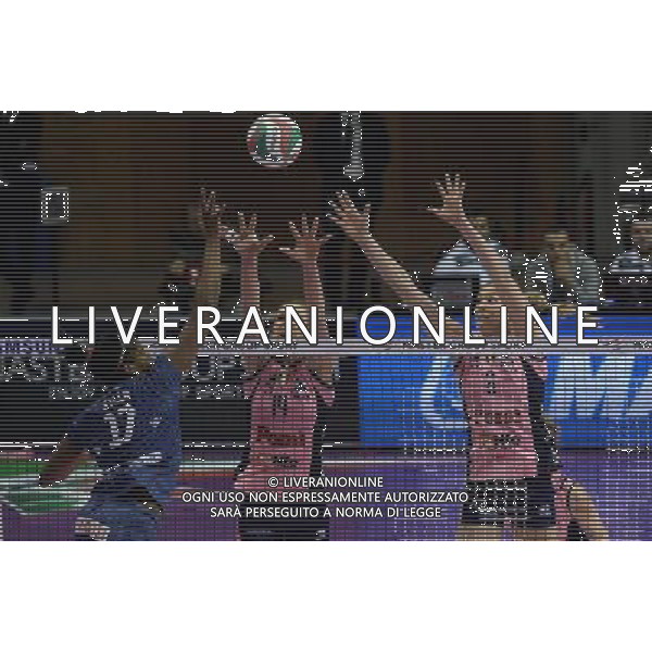 Lega Pallavolo Serie A Femminile-Finali Coppa Italia 2016-Semifinale Ravenna - 19.03.2016 Pomi\' Casalmaggiore-Foppapedretti Bergamo Nella Foto:Miriam Sylla-Margareta Anna Kozuch-Lauren Gibbemeyer /Ph.Vitez-Ag. Aldo Liverani