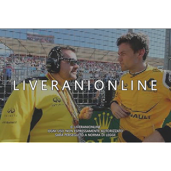 Julien Simon-Chautemps (FRA), Renault Sport F1 Team and Jolyon Palmer (GBR), Renault Sport F1 Team 20.03.2016. Formula 1 World Championship, Rd 1, Australian Grand Prix, Albert Park, Melbourne, Australia, Race Day. / AGENZIA ALDO LIVERANI SAS - ITALY ONLY EDITORIAL USE ONLY