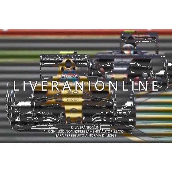 Jolyon Palmer (GBR) Renault Sport F1 Team RS16. 20.03.2016. Formula 1 World Championship, Rd 1, Australian Grand Prix, Albert Park, Melbourne, Australia, Race Day. / AGENZIA ALDO LIVERANI SAS - ITALY ONLY EDITORIAL USE ONLY