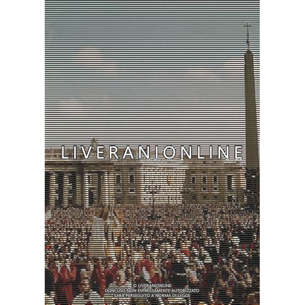 Giovanni Battista Montini, Sua Santita\' Papa Paolo VI ( 262mo vescovo di Roma e papa della Chiesa Cattolica, primate d\'Italia e 4Âº sovrano dello Stato della Citta\' del Vaticano a partire dal 21 giugno 1963 fino alla sua morte avvenuta il 6 agosto 1978 ) - Retrospettiva Â©ARCHIVIO / AGENZIA ALDO LIVERANI SAS - ITALY ONLY EDITORIAL USE ONLY
