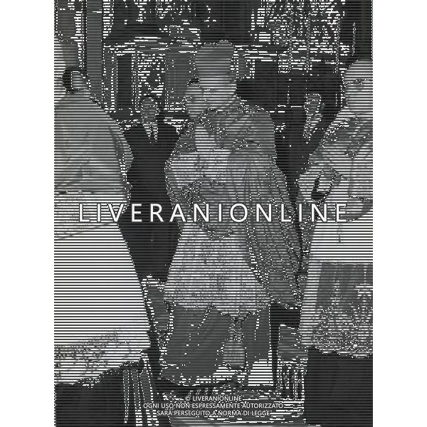 Giovanni Battista Montini, Sua Santita\' Papa Paolo VI ( 262mo vescovo di Roma e papa della Chiesa Cattolica, primate d\'Italia e 4¼ sovrano dello Stato della Citta\' del Vaticano a partire dal 21 giugno 1963 fino alla sua morte avvenuta il 6 agosto 1978 ) - Retrospettiva nella foto Il Cardinale Montini durante la celebrazione di una messa in suffragio alla memoria di Giovanni XXIII nel Duomo di Milano ©ARCHIVIO / AGENZIA ALDO LIVERANI SAS - ITALY ONLY EDITORIAL USE ONLY - ITALY ONLY EDITORIAL USE ONLY