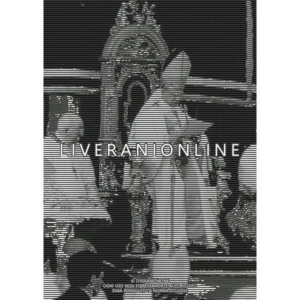 Giovanni Battista Montini, Sua Santita\' Papa Paolo VI ( 262mo vescovo di Roma e papa della Chiesa Cattolica, primate d\'Italia e 4¼ sovrano dello Stato della Citta\' del Vaticano a partire dal 21 giugno 1963 fino alla sua morte avvenuta il 6 agosto 1978 ) - Retrospettiva ©ARCHIVIO / AGENZIA ALDO LIVERANI SAS - ITALY ONLY EDITORIAL USE ONLY - ITALY ONLY EDITORIAL USE ONLY