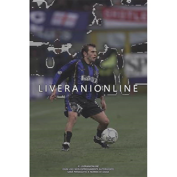 milano 06/12/01 coppa uefa inter - ipswich nella foto okan buruk foto aldo liverani