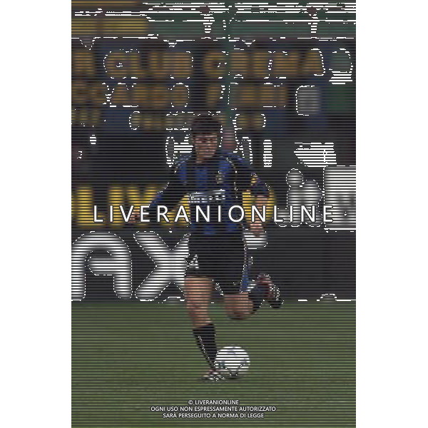 milano 06/12/01 coppa uefa inter - ipswich nella foto zanetti javier foto aldo liverani