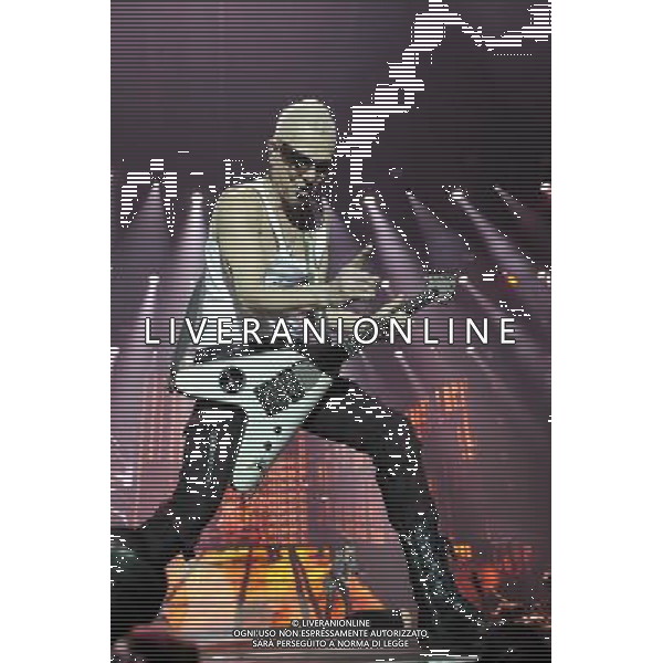 Rudolf Schenker von den Scorpions bei einem Konzert der 50th Anniversary - World Tour 2016 in der Barclaycard Arena. Hamburg, 21.03.2016 KONCERT FOT. FUTURE IMAGE/NEWSPIX.PL POLAND, UK AND GERMANY OUT !!! --- Newspix.pl AG ALDO LIVERANI SAS ONLY ITALY *** Local Caption *** www.newspix.pl mail us: info@newspix.pl call us: 0048 022 23 22 222 --- Polish Picture Agency by Ringier Axel Springer Poland