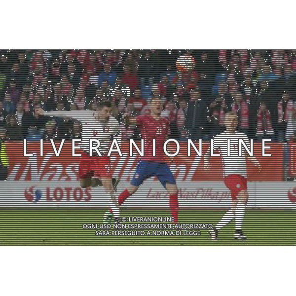 23.03.2016 POZNAN, UL BULGARSKA PILKA NOZNA (FOOTBALL) , MECZ TOWARZYSKI REPREZENTACJI NARODOWYCH (INTERNATIONAL FRIENDLY GAME) MECZ POLSKA - SERBIA (GAME POLAND - SERBIA) NZ (L) ROBERT LEWANDOWSKI , (C) NEMENJA MATIC , (P) KAMIL GROSICKI LEWANDOWSKI STRZELA NA BRAMKA SERBIA FOTO JAKUB PIASECKI / CYFRASPORT / NEWSPIX.PL --- Newspix.pl/ AGENZIA ALDO LIVERANI SAS - ITALY ONLY EDITORIAL USE ONLY - POLONIA - SERBIA PARTITA AMICHEVOLE INTERNAZIONALE A POZNAN 23/03/2016