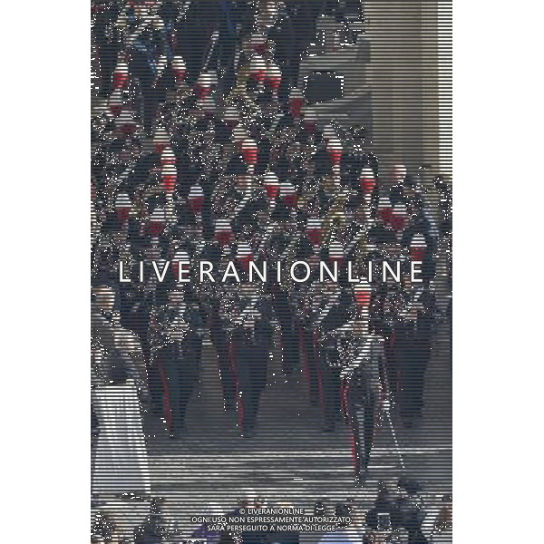 Vaticano Santa Messa Domenica di Pasqua - Piazza San Pietro - 27.03.2016 - nella foto: La Banda dei Carabinieri entra in piazza San Pietro / Ph. Corradetti - Ag. Aldo Liverani sas
