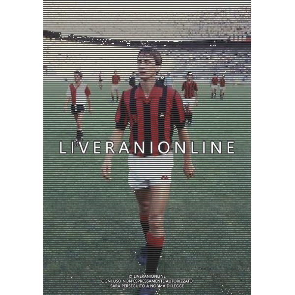 Hendrik Johannes Cruijff, detto Johan Cruyff, calciatore e allenatore di calcio olandese e dirigente sportivo - Retrospettiva nella foto con la maglia del Milan nella gara amichevole del 16.06.1981a San Siro - Milan vs Feyenoord 0-0 (Mundialito per Club) © AGENZIA ALDO LIVERANI SAS - ITALY ONLY