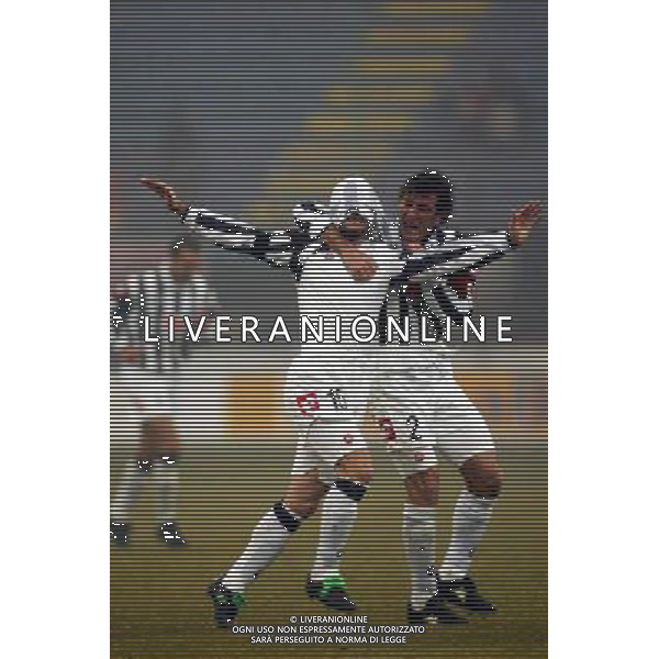 MILAN - JUVENTUS 23/01/2002 COPPA ITALIA NELLA FOTO FERRARA ABBRACCIA BIRINDELLI DOPO IL GOL FOTO ALDO LIVERANI