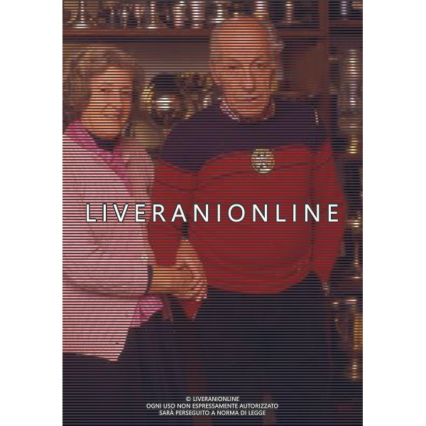 Zeno Colo\' sciatore alpino italiano, primatista mondiale del chilometro lanciato e campione mondiale e olimpico negli anni 1950 - Retrospettiva nella foto con la moglie Laura nel 1983 ©Archivio / AGENZIA ALDO LIVERANI SAS