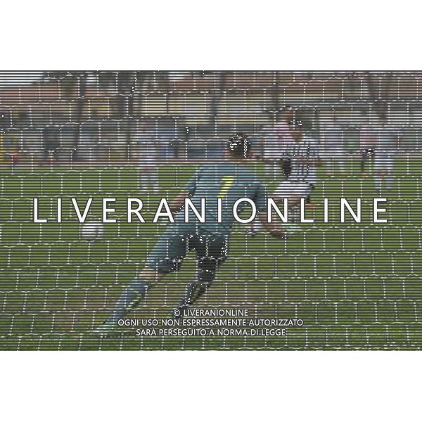 68 Torneo di Viareggio Finale Viareggio - 30.03.2016 - Stadio dei Pini - Juventus vs Palermo - nella foto: Il gol su rigore del 2 a 1 realizzato da Guido Vadala\' /Ph. Corradetti - Ag. Aldo Liverani Sas © / AGENZIA ALDO LIVERANI SAS