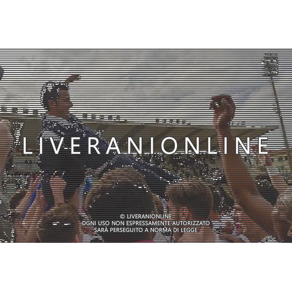 68 Torneo di Viareggio Finale Viareggio - 30.03.2016 - Stadio dei Pini - Juventus vs Palermo - nella foto: esultanza da fine gara dei giocatori della Juventus con Fabio Grosso /Ph. Corradetti - Ag. Aldo Liverani Sas Â© / AGENZIA ALDO LIVERANI SAS