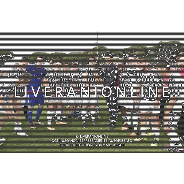 68 Torneo di Viareggio Finale Viareggio - 30.03.2016 - Stadio dei Pini - Juventus vs Palermo - nella foto: fabio Grosso in posa con la squadra e il trofeo /Ph. Corradetti - Ag. Aldo Liverani Sas Â© / AGENZIA ALDO LIVERANI SAS