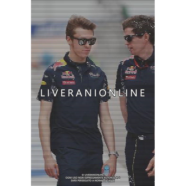 Daniil Kvyat (RUS) Red Bull Racing. 31.03.2016. Formula 1 World Championship, Rd 2, Bahrain Grand Prix, Sakhir, Bahrain, Preparation Day. / AGENZIA ALDO LIVERANI SAS - ITALY ONLY EDITORIAL USE ONLY