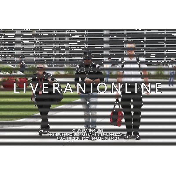 Lewis Hamilton (GBR) Mercedes AMG F1. 31.03.2016. Formula 1 World Championship, Rd 2, Bahrain Grand Prix, Sakhir, Bahrain, Preparation Day. / AGENZIA ALDO LIVERANI SAS - ITALY ONLY EDITORIAL USE ONLY
