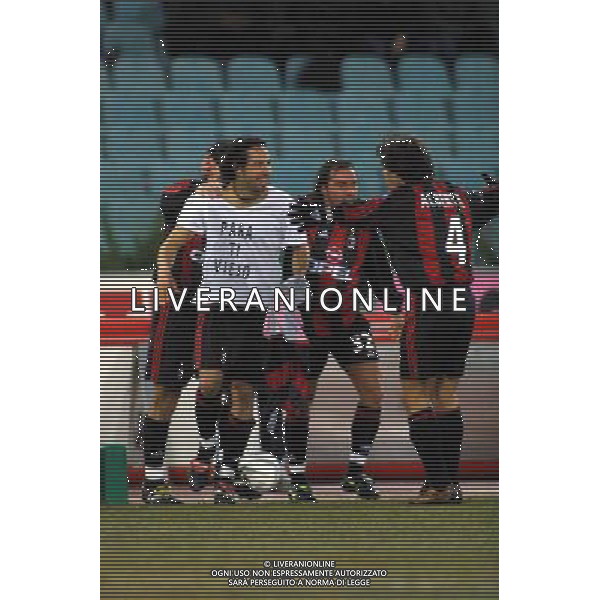 lazio-milan coppa italia 16/01/2002 nella foto jose mari festeggiato dai compagni dopo il gol foto aldo liverani