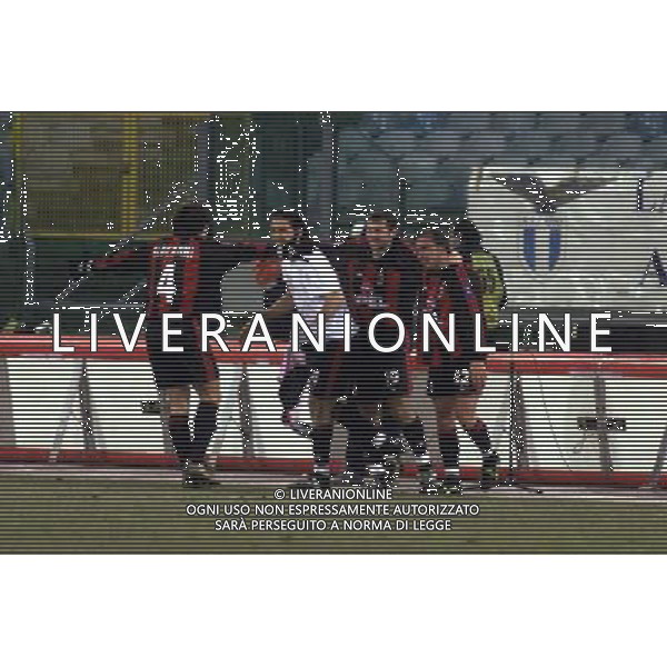 lazio-milan coppa italia 16/01/2002 nella foto jose\' mari festeggiato dai compagni dopo il gol foto aldo liverani