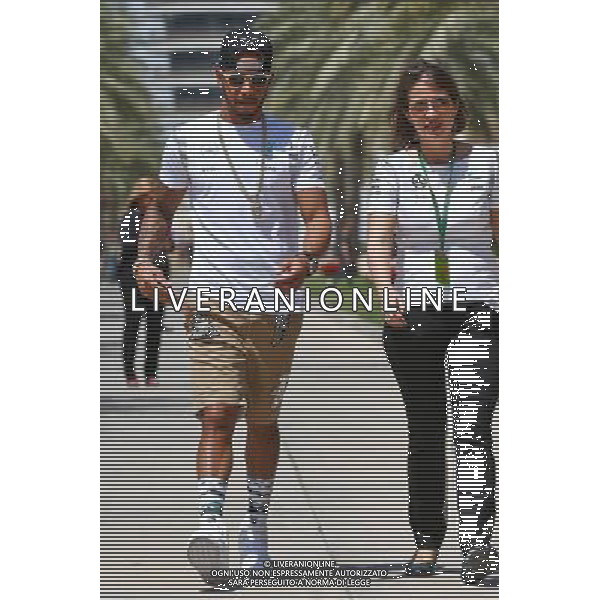 Lewis Hamilton (GBR) Mercedes AMG F1. 02.04.2016. Formula 1 World Championship, Rd 2, Bahrain Grand Prix, Sakhir, Bahrain, Qualifying Day. AG ALDO LIVERANI SAS ONLY ITALY