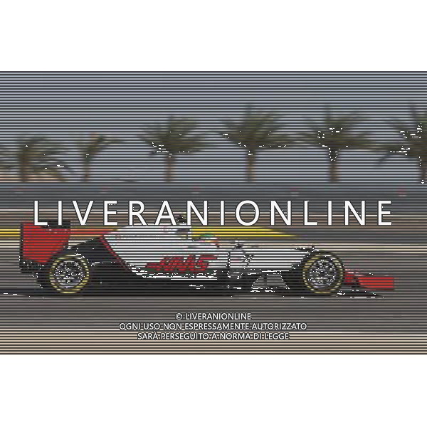 Esteban Gutierrez (MEX) Haas F1 Team VF-16. 02.04.2016. Formula 1 World Championship, Rd 2, Bahrain Grand Prix, Sakhir, Bahrain, Qualifying Day. AG ALDO LIVERANI SAS ONLY ITALY
