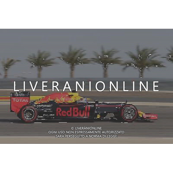 Daniel Ricciardo (AUS) Red Bull Racing RB12. 02.04.2016. Formula 1 World Championship, Rd 2, Bahrain Grand Prix, Sakhir, Bahrain, Qualifying Day. AG ALDO LIVERANI SAS ONLY ITALY