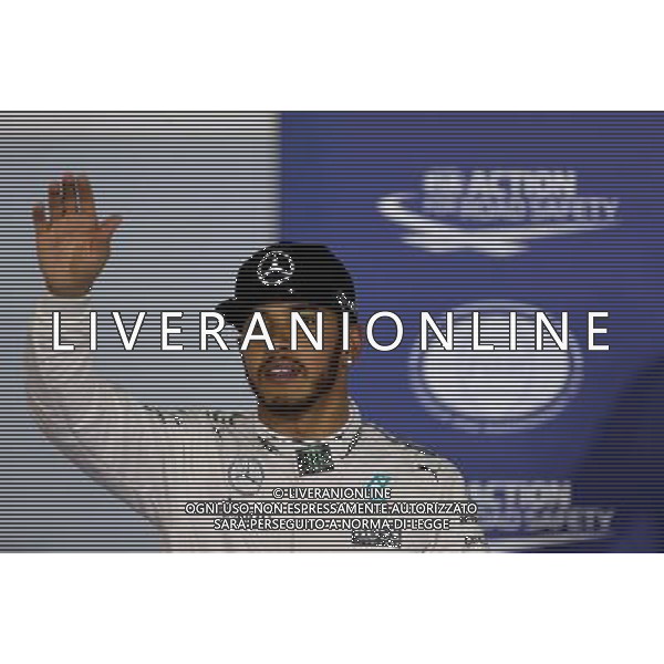Lewis Hamilton (GBR), Mercedes AMG F1 Team 02.04.2016. Formula 1 World Championship, Rd 2, Bahrain Grand Prix, Sakhir, Bahrain, Qualifying Day. AG ALDO LIVERANI SAS ONLY ITALY
