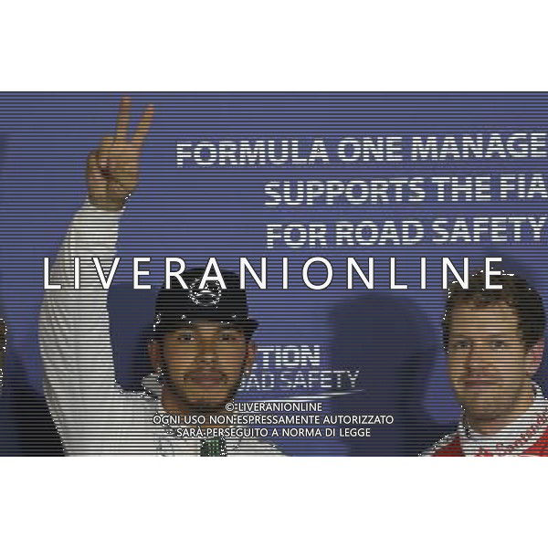 Lewis Hamilton (GBR), Mercedes AMG F1 Team and Sebastian Vettel (GER), Scuderia Ferrari 02.04.2016. Formula 1 World Championship, Rd 2, Bahrain Grand Prix, Sakhir, Bahrain, Qualifying Day. AG ALDO LIVERANI SAS ONLY ITALY