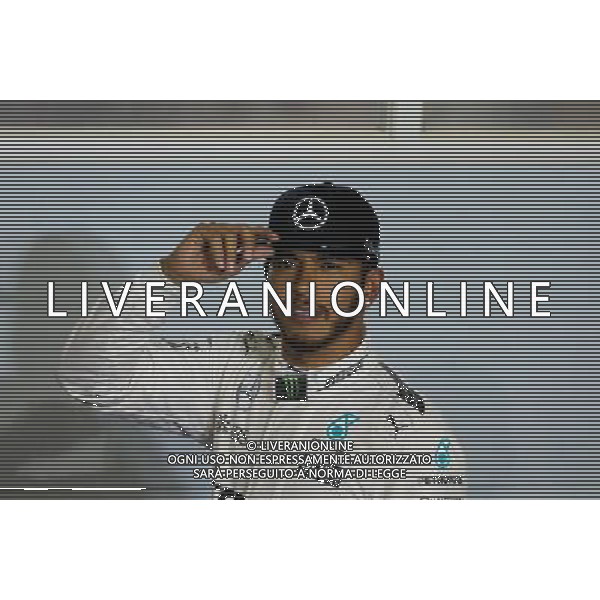 Lewis Hamilton (GBR), Mercedes AMG F1 Team 02.04.2016. Formula 1 World Championship, Rd 2, Bahrain Grand Prix, Sakhir, Bahrain, Qualifying Day. AG ALDO LIVERANI SAS ONLY ITALY