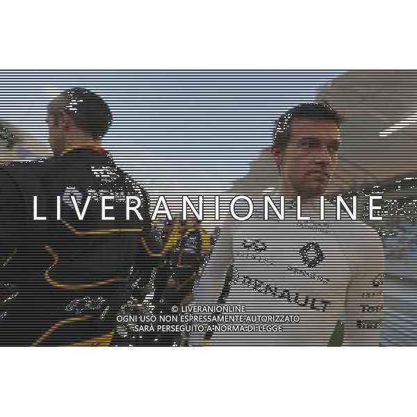 Jolyon Palmer (GBR) Renault Sport F1 Team on the grid. 03.04.2016. Formula 1 World Championship, Rd 2, Bahrain Grand Prix, Sakhir, Bahrain, Race Day. AG ALDO LIVERANI SAS ONLY ITALY