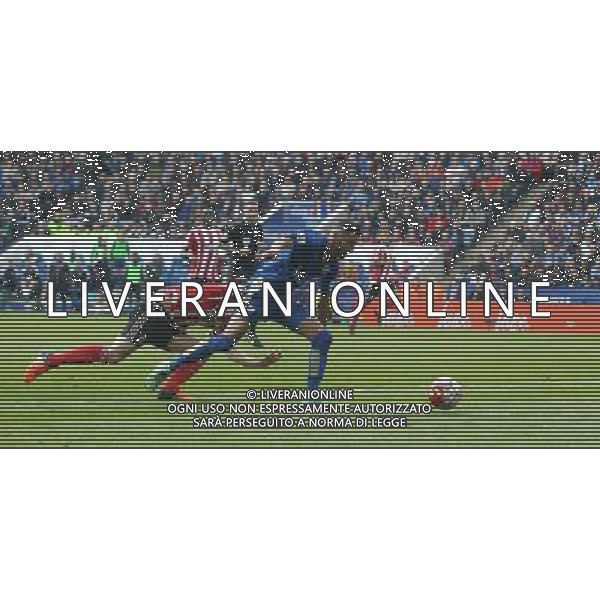 Leicester City\'s Riyad Mahrez is held back by Southampton\'s James Ward-Prowse Photographer Stephen White/CameraSport Football - Barclays Premiership - Leicester City v Southampton - Sunday 3rd April 2016 - King Power Stadium - Leicester © CameraSport - 43 Linden Ave. Countesthorpe. Leicester. England. LE8 5PG - Tel: +44 (0) 116 277 4147 - admin@camerasport.com - www.camerasport.com AG ALDO LIVERANI SAS ONLY ITALY