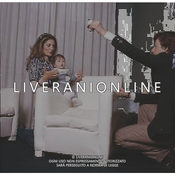 Eleonora Vallone attrice italiana, figlia di Raf - Retrospettiva nella foto con il figlio di pochi mesi, Luca e suo marito Massimo Gualdi Â©Archivio / AGENZIA ALDO LIVERANI SAS -