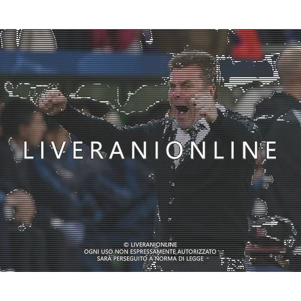 firo Fu§ball, Fussball, 06.04.2016 Uefa Champions League, CL Saison 2015/2016 Viertelfinale, Hinspiel VfL Wolfsburg - Real Madrid CF Jubel Freude Spa§ lacht Lachen Emotion Torjubel Gestik Geste, VfL Trainer Dieter Hecking $worldrights Es gelten unsere AGB, einsehbar auf www.firosportphoto.de copyright by firo sportphoto: Coesfelder Str.207 48249 DŸlmen www.firosportphoto.de mail@firosportphoto.de (V o l k s b a n k B o c h u m - W i t t e n ) IBAN DE68 4306 0129 0341 1171 00 Tel:Ê 02594 - 9916004 Fax:Ê02594 - 9916005 AG ALDO LIVERANI SAS ONLY ITALY