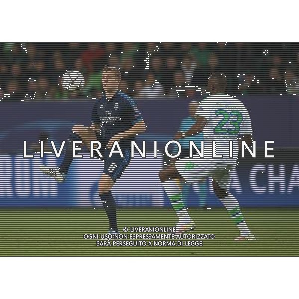 firo Fu§ball, Fussball, 06.04.2016 Uefa Champions League, CL Saison 2015/2016 Viertelfinale, Hinspiel VfL Wolfsburg - Real Madrid CF Zweikampf Duell, Real Toni Kroos, VfL Josuha Guilavogui $worldrights Es gelten unsere AGB, einsehbar auf www.firosportphoto.de copyright by firo sportphoto: Coesfelder Str.207 48249 DŸlmen www.firosportphoto.de mail@firosportphoto.de (V o l k s b a n k B o c h u m - W i t t e n ) IBAN DE68 4306 0129 0341 1171 00 Tel:Ê 02594 - 9916004 Fax:Ê02594 - 9916005 AG ALDO LIVERANI SAS ONLY ITALY