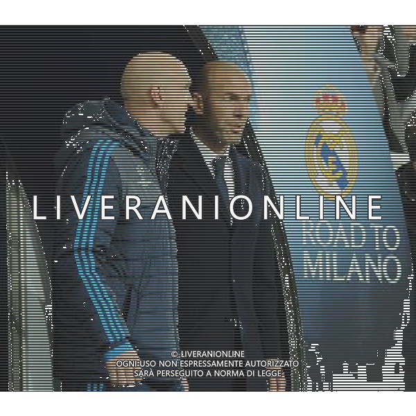 firo Fu§ball, Fussball, 06.04.2016 Uefa Champions League, CL Saison 2015/2016 Viertelfinale, Hinspiel VfL Wolfsburg - Real Madrid CF 2:0 Real Trainer ZinŽdine Zidane, Road to Milano $worldrights Es gelten unsere AGB, einsehbar auf www.firosportphoto.de copyright by firo sportphoto: Coesfelder Str.207 48249 DŸlmen www.firosportphoto.de mail@firosportphoto.de (V o l k s b a n k B o c h u m - W i t t e n ) IBAN DE68 4306 0129 0341 1171 00 Tel:Ê 02594 - 9916004 Fax:Ê02594 - 9916005 AG ALDO LIVERANI SAS ONLY ITALY