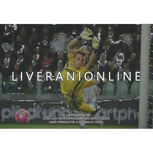 Coppa Italia Primavera TIM Cup 2015/2016 Finale Andata Torino - 07.04.2016 Juventus-Inter Nella Foto:tuffo di radu ma vadala colpisce la traversa /Ph.Vitez-Ag. Aldo Liverani