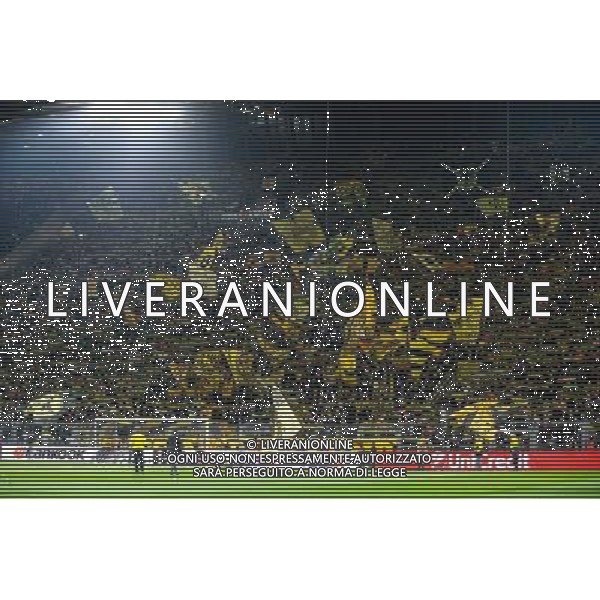 2016.04.07 Dortmund Pilka nozna UEFA Liga Europy Cwiercfinal 1/4 Finalu sezon 2015/2016 Borussia Dortmund - FC Liverpool N/Z fani kibice doping Foto Pawel Andrachiewicz / Pressfocus/NEWSPIX.PL 2016.04.07 Dortmund Football UEFA Europa League 1/4 season 2015/2016 Borussia Dortmund - FC Liverpool fani kibice doping Photo Pawel Andrachiewicz / Pressfocus --- Newspix.pl / AGENZIA ALDO LIVERANI SAS - ITALY ONLY EDITORIAL USE ONLY 