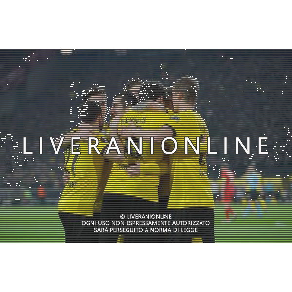 2016.04.07 Dortmund Pilka nozna UEFA Liga Europy Cwiercfinal 1/4 Finalu sezon 2015/2016 Borussia Dortmund - FC Liverpool N/Z bramka gol radosc na 1-1 Foto Pawel Andrachiewicz / Pressfocus/NEWSPIX.PL 2016.04.07 Dortmund Football UEFA Europa League 1/4 season 2015/2016 Borussia Dortmund - FC Liverpool bramka gol radosc na 1-1 Photo Pawel Andrachiewicz / Pressfocus --- Newspix.pl / AGENZIA ALDO LIVERANI SAS - ITALY ONLY EDITORIAL USE ONLY 