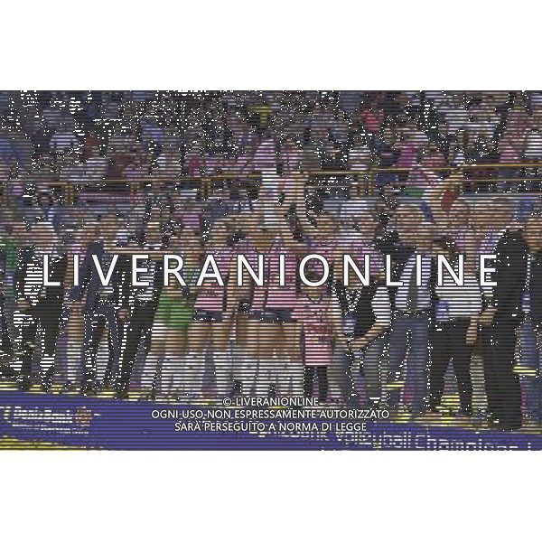 esultanza Casalmaggiore ,final four volley montichiari Vakifbank Istanbul - Pomi\' Casalmaggiore finale primo secondo posto ,Brescia 10 aprile 2016. AG ALDO LIVERANI SAS